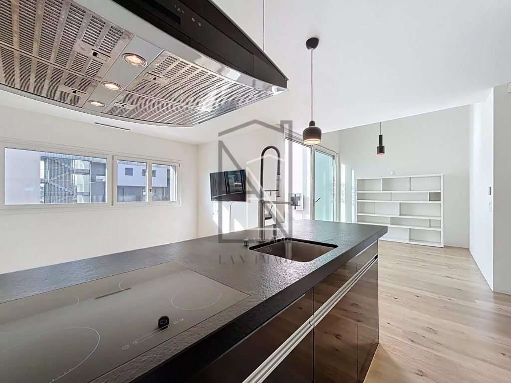 Duplex 3.5 pièces à St-Sulpice : Confort moderne à deux pas du lac !